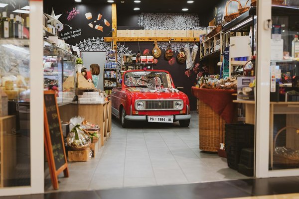Unlock the health benefits of eco-friendly cleaning products for a safer, greener kitchen